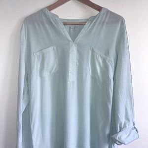 Mint green top